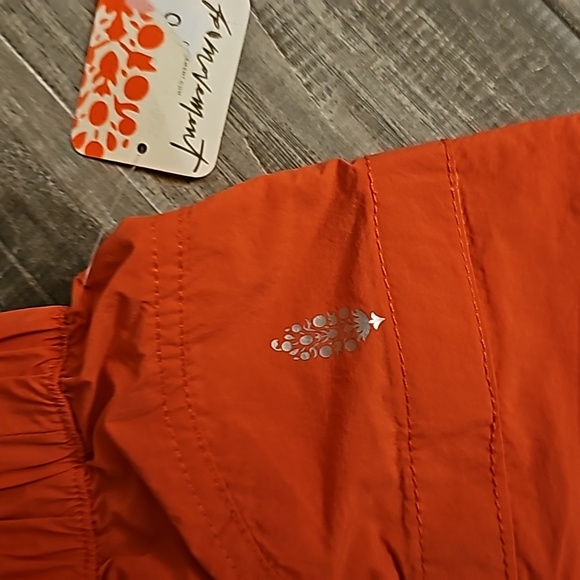 NWT Free People In The Wild Shorts Relaxed Lightweight Mid-Rise Pockets Small - Picture 3 of 10